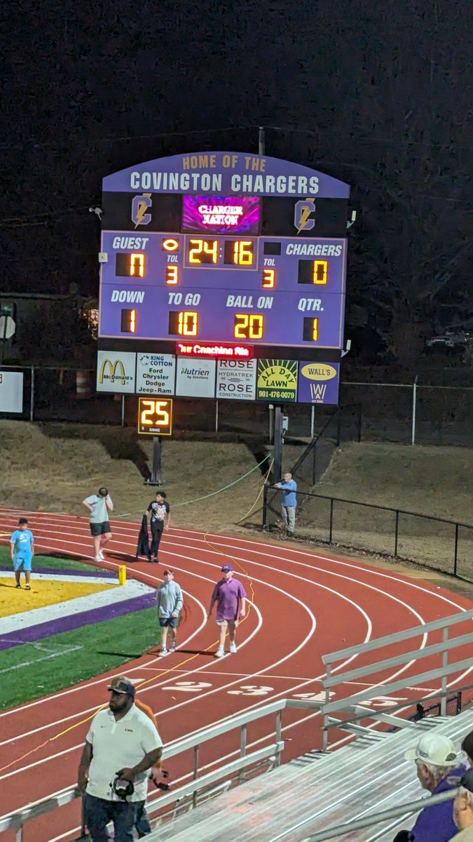 Shrum412's tweet photo. We've got the TSSAA 3A Quarterfinal matchup between Dyersburg and Covington tonight on U.S. 51 Country's High School Football Game of the Week. Pregame will start around 6:45 pm and kickoff will be at 7 on 93.5 FM or online at https://t.co/VlUBMDU04T https://t.co/7HD8y48EUk