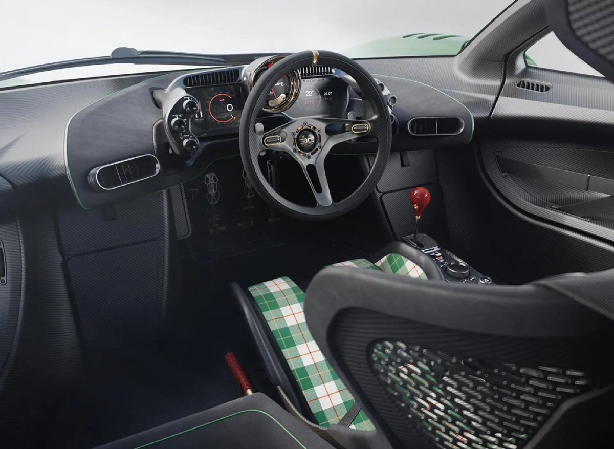 UltimativCars's tweet photo. #GordonMurray, automotive legend &amp; creator of the McLaren F1 (s. RT), presented a modern successor of that F1, called #GMSV* #S1 #LM (by https://t.co/qjrguf0rfv), which will be made in only 5 units.
(*Special Vehicles)

N°1 will be auctioned right now by #RMAuctions in #LasVegas. https://t.co/nmo0xGyYaW