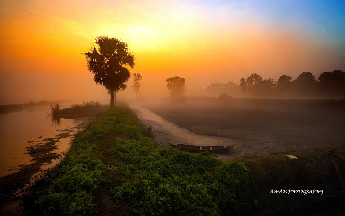 सेल्फी नहीं पर कभी किसी का दर्द खीच सको तो कोशिश करना,दुनिया तो क्या खुद ईश्वर भी इस तस्वीर को Like करेंगे..

अहंकार उसी को होता है, जिसे बिना मेहनत के सब कुछ मिल जाता है, मेहनत से सुख प्राप्त करने वाला व्यक्ति, दूसरों की मेहनत का भी सम्मान करता है..

सुप्रभात 🌼