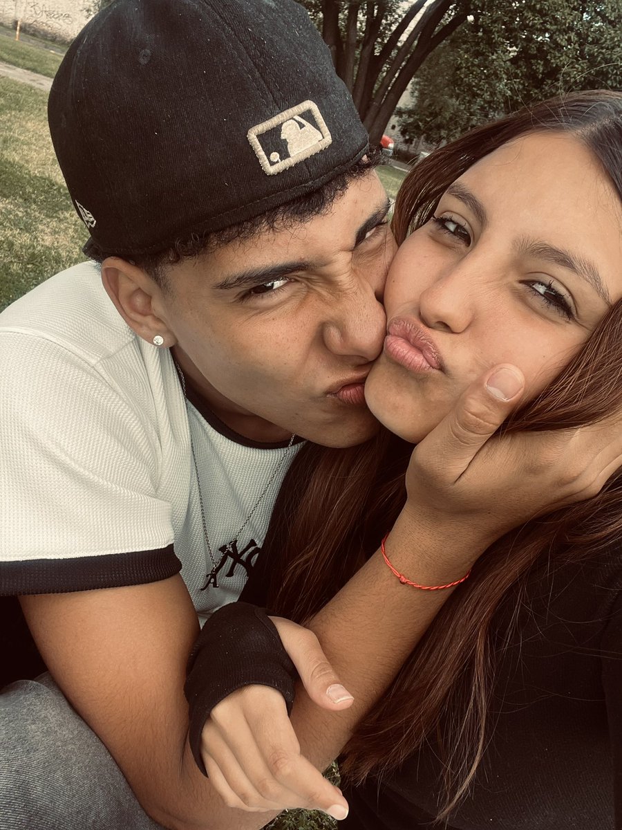 abruu_98's tweet photo. Siempre vas a ser mi amor más lindo❤️‍🩹 https://t.co/1wBzvKNIWm