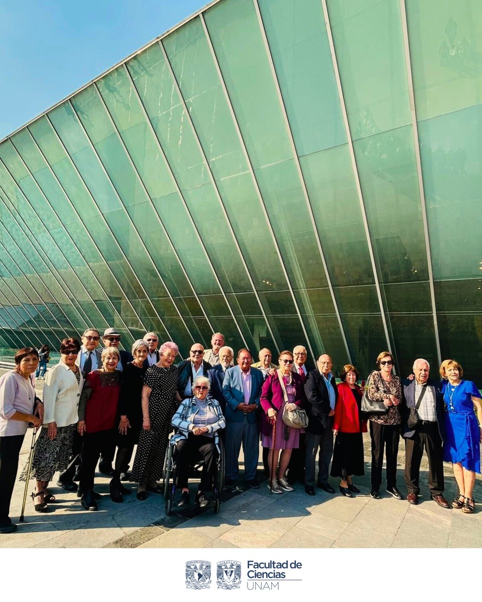 fciencias's tweet image. 📸 ¡Así celebramos el 60 aniversario de egreso de la Generación 62-65 de Biología! 🌿

Egresad@s de México y del extranjero se reunieron para develar una placa conmemorativa en nuestra Facultad. ✨👏

#OrgulloUNAM #OrgulloCiencias 💙💛