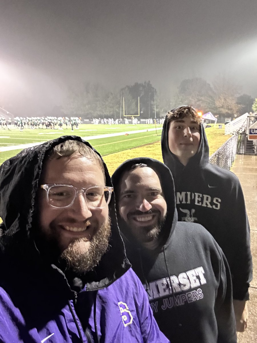 lewisfamfive's tweet photo. Somerset Vs Owensboro Catholic with @ALaughlin2 @ahaste5 &amp; @colyerwhite35 on https://t.co/pIQwuDoGBN https://t.co/coFSPiapBw