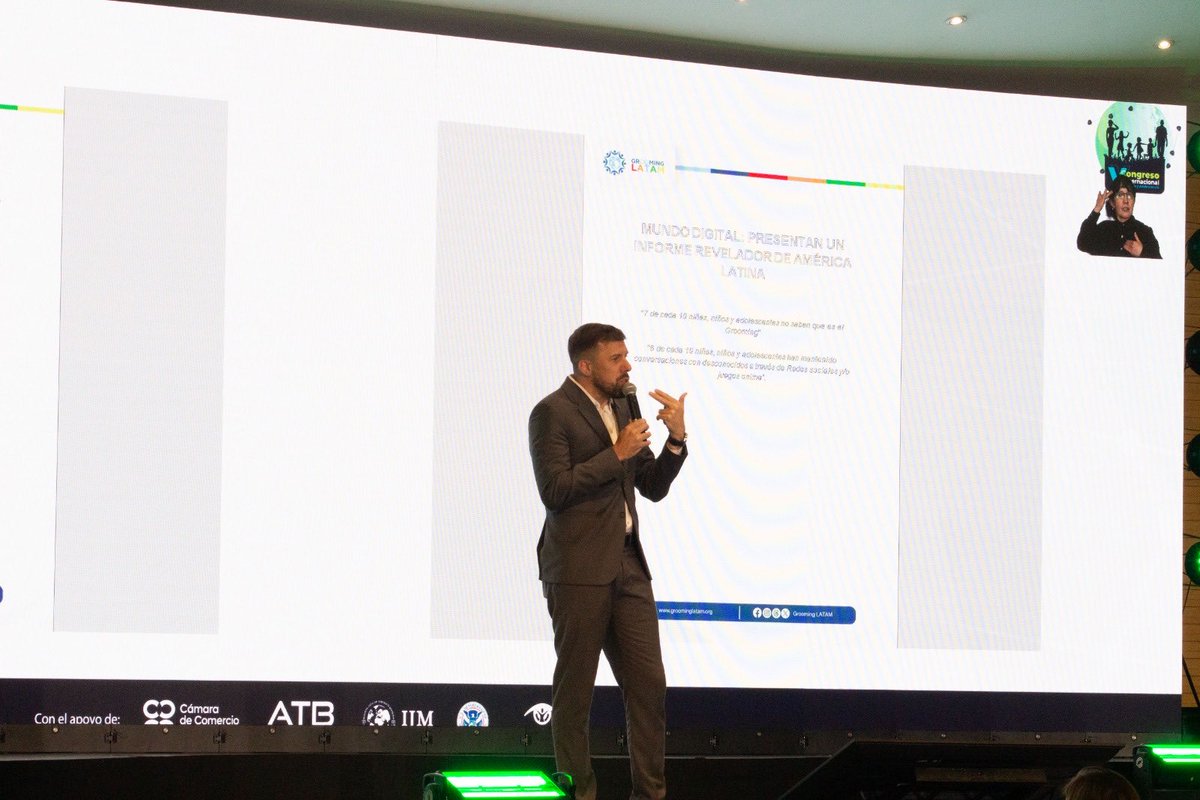 #EnLíneaPorLaNiñez | «¿Quién pregunta a las niñas, niños y adolescentes: cómo les fue hoy en internet? Casi nadie. Y ahí empieza el problema», fue la reflexión de Hernán Navarro (<a href="/GroomingArg/">Grooming Argentina</a> ) en el panel «Un informe revelador del mundo digital en América Latina».