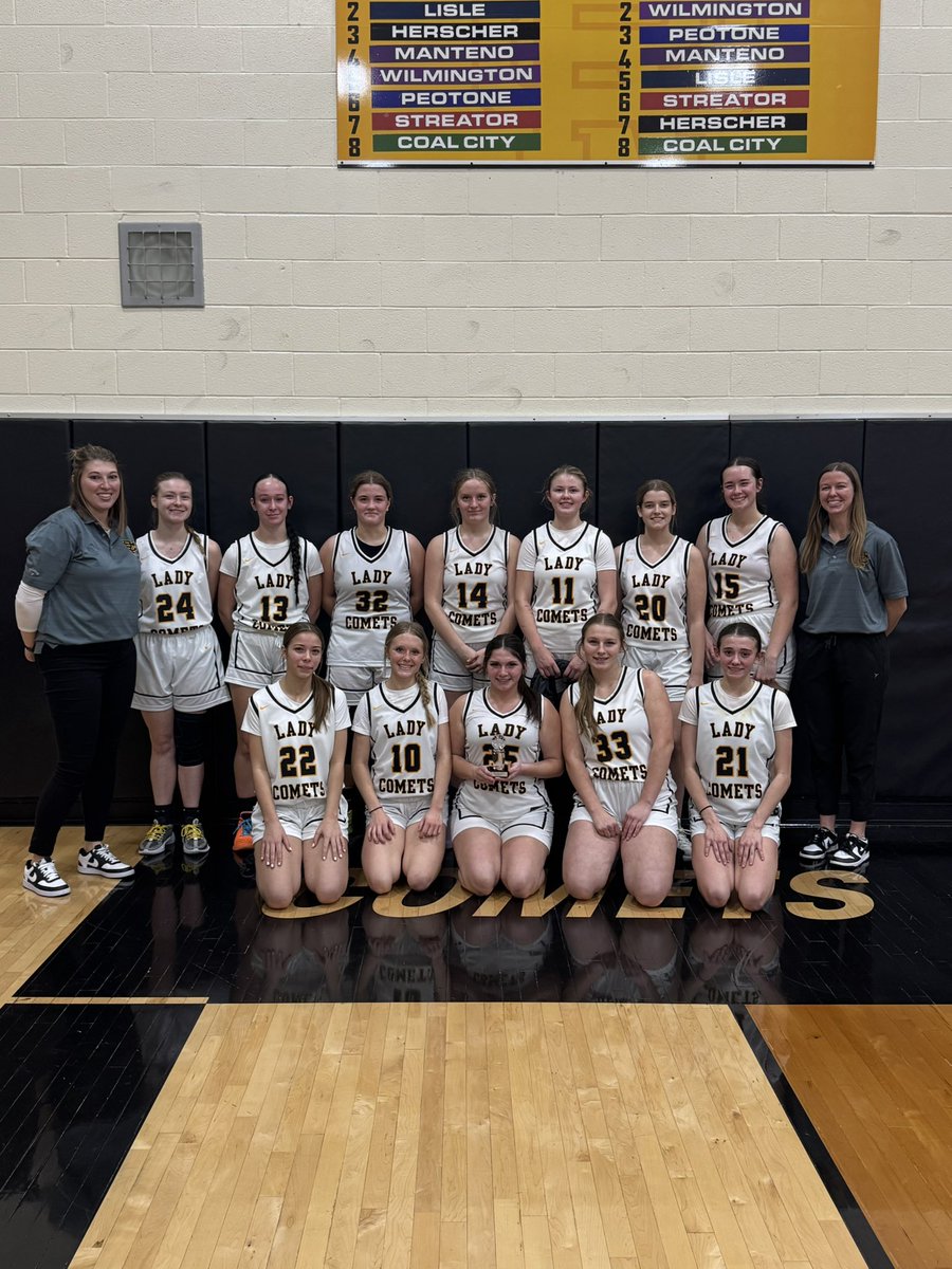 A big win for the Lady Comets tonight vs. Coal City, 34-24 to earn 3rd place in the Comet Classic! So proud of our girls and how hard they fought to get this win!
Wollenzien: 19pts,9stls
Wilkey: 7pts,3rebs
Liebermann: 5pts,6rebs
Hood:8rebs
#cometpride
