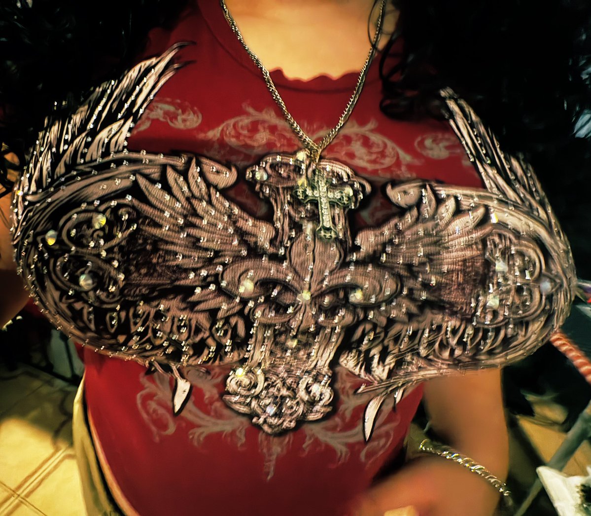 BASSSLAPPING's tweet image. my irl friend said my outfit is very religious and that the snake ring is The Serpent and my grad ring is The Fruit/Apple