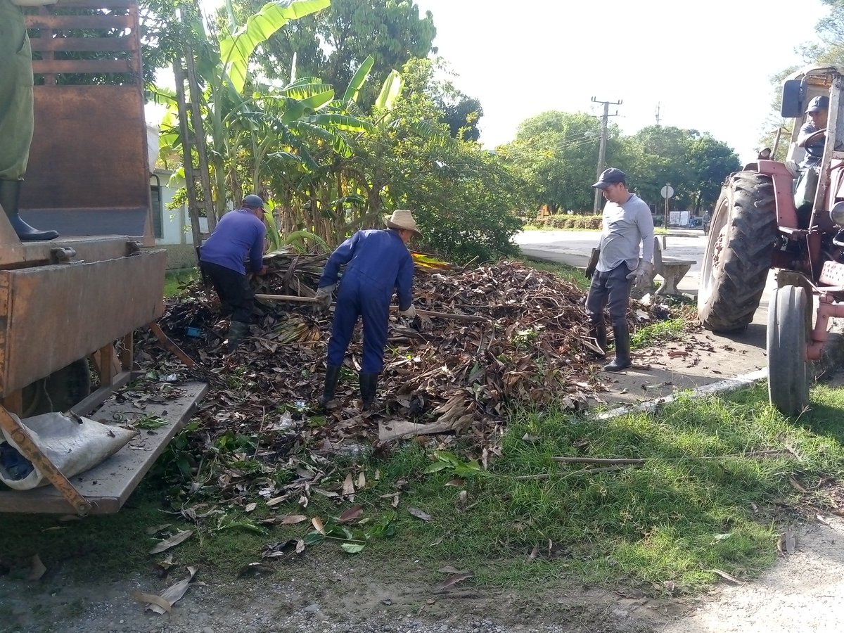 ErneyPerez4's tweet photo. En el día de hoy comunitarios de Ramón Paz en #MunicipioBartoloméMasó nos unimos a los compañeros de Comunales para la recogida de basura en la zona.
#UnidosSomosMas. https://t.co/Pf0Et8Mpn6