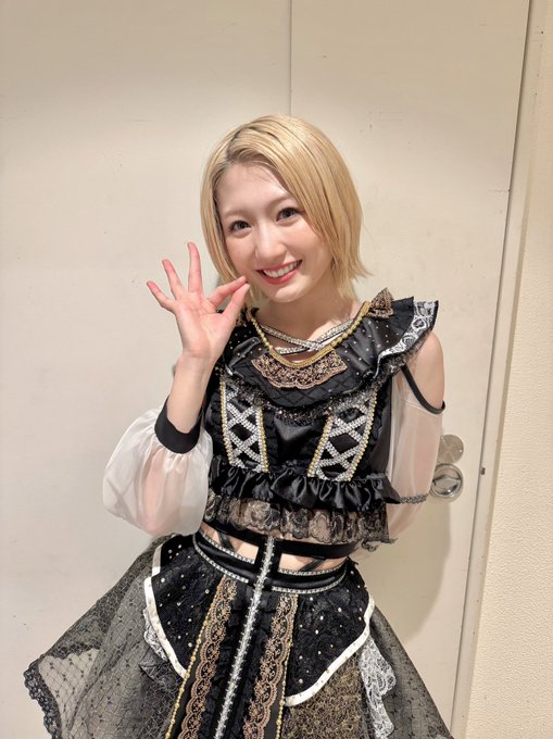 塩月希依音のTwitter画像16