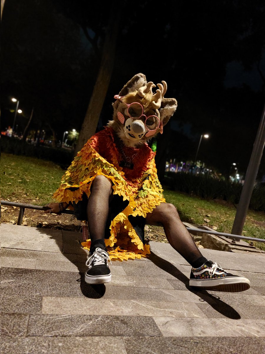 Aguas qué por aquí besan y de lengua ~ ❣️

📸: <a href="/ErickRedFox/">🔥⚔ RedrickFox ⚔🔥🌟𝕂𝕒𝕚𝕛𝕦𝔹𝕠𝕪! 🦖🐾</a> ❣️✨️

#FursuitFriday