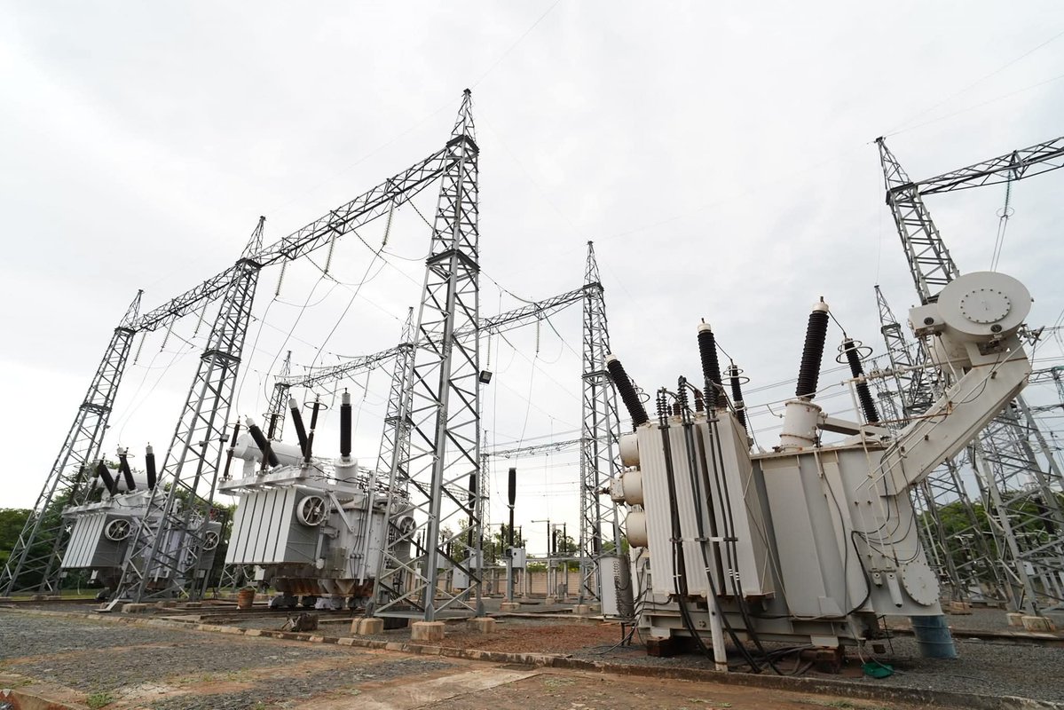 ANDEOficial's tweet image. ⚠️ COMUNICADO DE PRENSA

La Administración Nacional de Electricidad (ANDE) informa por este medio que a las 21:38 horas de la fecha, viernes 21 de noviembre, se normalizó en un 100 por ciento las líneas de Media Tensión de Luque y parte de Aregua