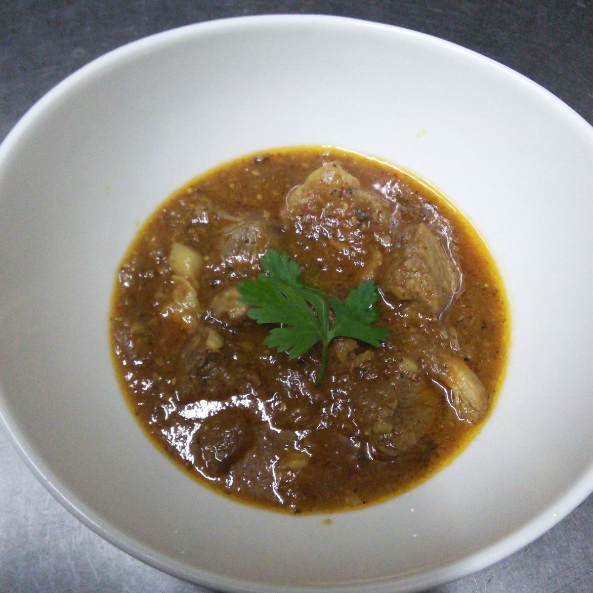kareitei's tweet photo. おはようございます
華麗亭です
久々に晴れましたね☀
この3連休皆様のご来店
心からお待ちしております🙇
＃カレー
＃秋田 https://t.co/Xg9ZYDlxHM