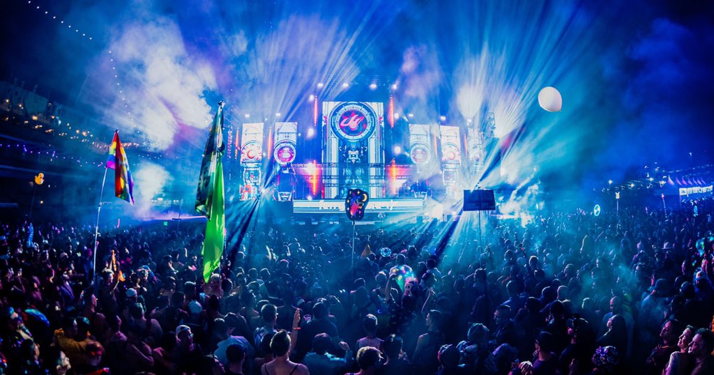 beautsoulm's tweet image. 🚨 Breaking News; We have Dreamstate Festival tickets for November 21 &amp;amp; 22 at The Queen Mary in Long Beach, CA.

There are General admission tickets and also Section  VIP tickets available - Come get yours now ! 🚈⚡️

#dreamstatefestival #eventticket #ticketforsale