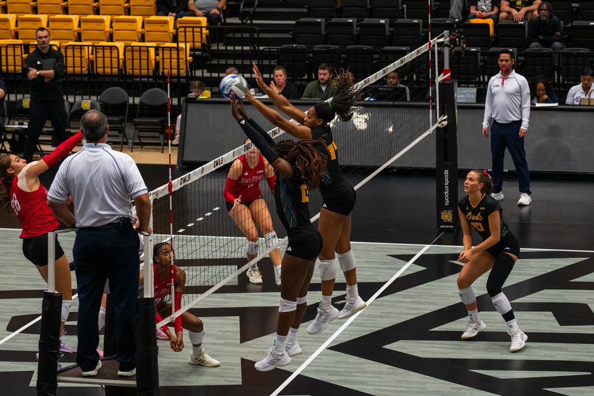 SCORE UPDATE ⭐️ SET TWO 

KSU | 20
JSU  | 13

#HootyHoo 🦉🏐