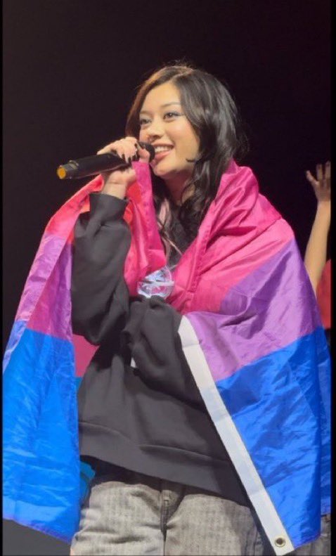 NewsKatseye's tweet image. We stan the right group 🙂‍↕️