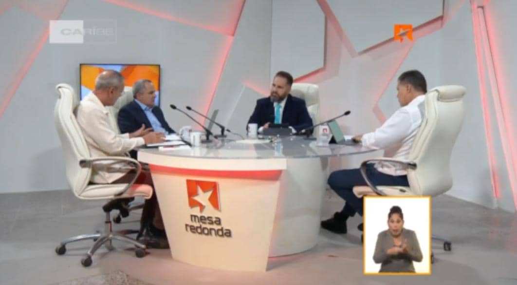 🇨🇺📊 Ante la compleja situación económica, se impulsa un Programa de Gobierno concebido para corregir las distorsiones que frenan el desarrollo. La Mesa Redonda de este viernes abordó los fundamentos, alcances y prioridades de ese programa.
cubadebate.cu/noticias/2025/…