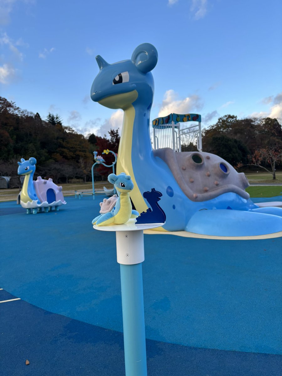 stardust_fanart's tweet image. 先日あおばさんトラベルでラプラス公園inかせぬまに行ってきました🛝

たまたま寒い日で小雨もぱらついたこともあり人が途切れた時間があってラプラスの遊具とウミディグダとAR撮れました🩵💜

恵まれた時でした
#ARofTheDay #GOsnapshot 
#ポケモンGO #ポケモンfit 
#ラプラス公園 #Lapras #ラプラス