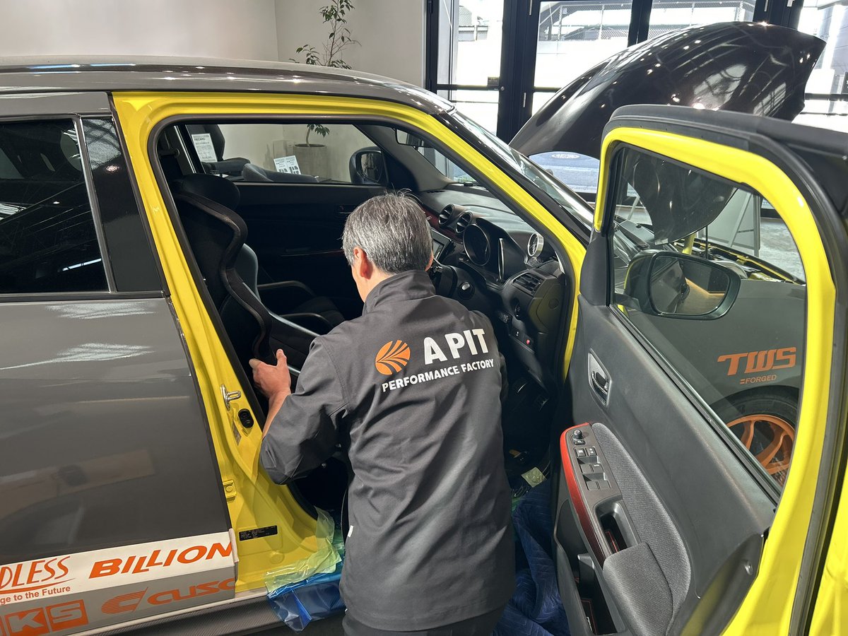 明日のスイフトマイスター決定戦に向けて何やら準備中〜