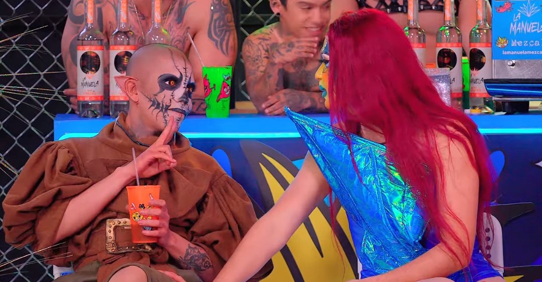 CUNTDONNA's tweet photo. La actitud de desprecio e indiferencia de Konny con Nayla durante todo el salseo, como si Deetox la tuvieran vigilada y con correa, quién sabe todo el veneno que destilaban esas dos arpías siendo compañeras de cuarto, lo que tuvo que aguantar Nayla #LMD7 https://t.co/oYB1dxPW8N