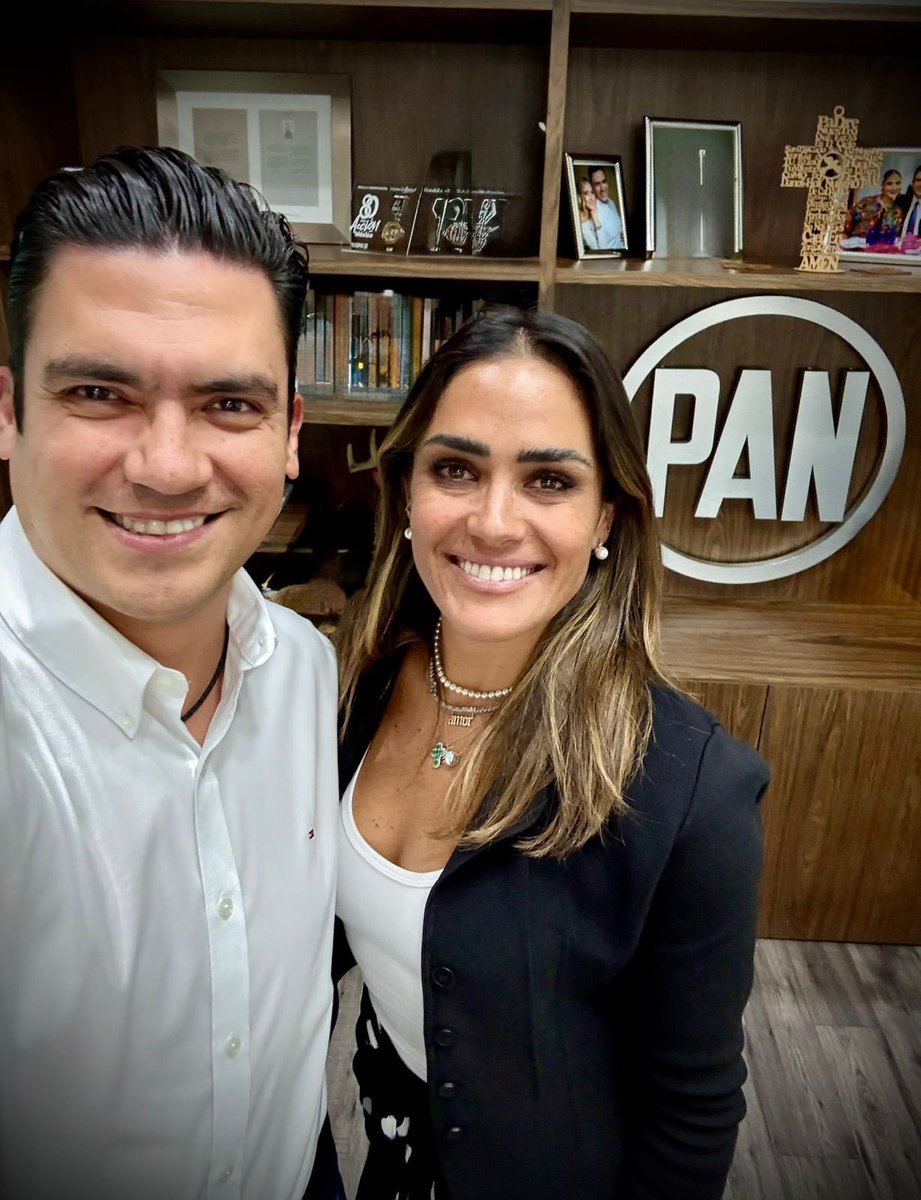 monerorape's tweet image. “No milito en ningún partido político” @AlessandraRdlv 🤣🤣🤣🤣🤣