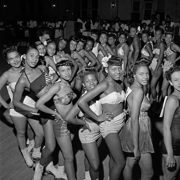 HussleMase's tweet image. Faces Of Black America 

🛼 land 

Chicago, Illinois. 

1947