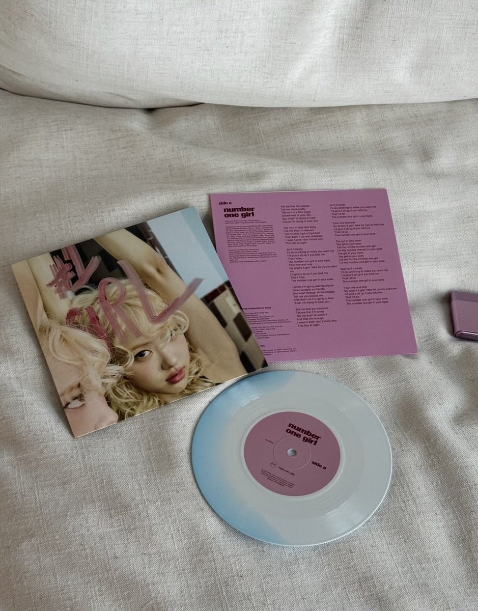 vampirerozay's tweet image. it&apos;s so pretty 🥹🥹🩵