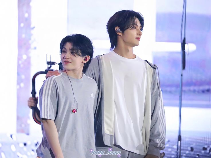 junnie 😼 tweet media