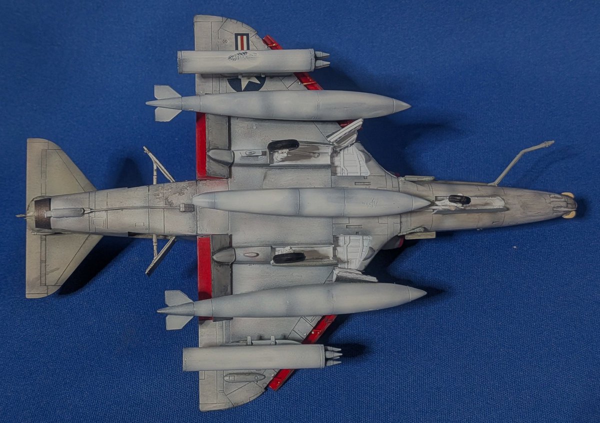 フジミ
A-4Mスカイホーク

製作の後半
急激なモチベダウンで完成出来るかヤバかったが
何とか完成

確かこのキット、フリマで激安価格で買った物

パーツもデカールも美品で
超お買い得でした

小粒の機体ながら、存在感しかないスカイホーク

#72lab
#72スケモ