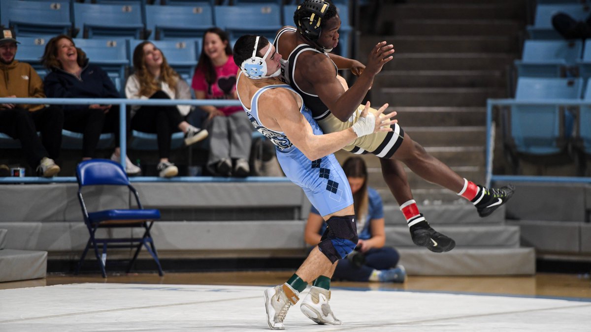 UNCWrestling's tweet image. 5-0. 

The best start to a season since 2005-06 💪