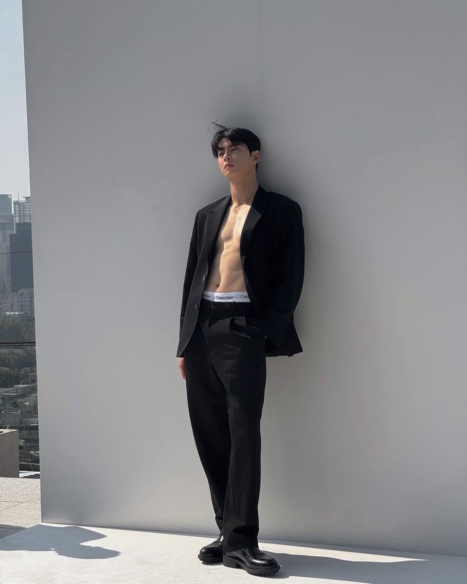 focalworth's tweet image. ㅤ
                 
                              alexander ainsworth.
                              not new to rp.  like/rt.

ㅤ