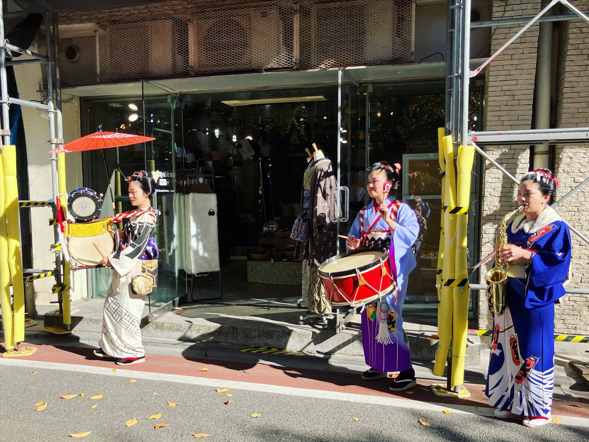 開店しました〜✌️