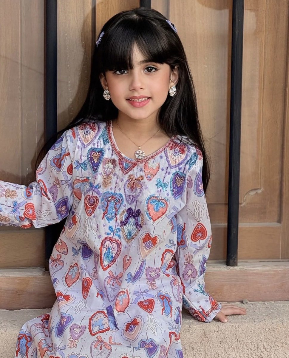 #صباح_الخيـــر.
..
.
قلب تسكنه الشمْس - كل أرضٍ له ربيع 🦋✨ .