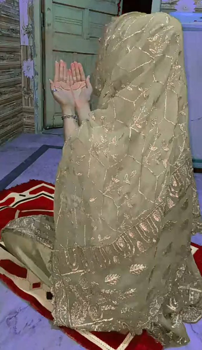 اسلام علیکم ورحمتہ اللہ وبرکاتہ 🌹
صبح بخیر پیارے لوگوں ☺️
فکر و پریشانی کچھ نہیں بدلتی،
لیکن اللہ پر بھروسہ سب کچھ بدل دیتا ہے۔
یا اللہ
 ہمیں فکر و پریشانی سے محفوظ فرما
آمین ثم آمین 🤲