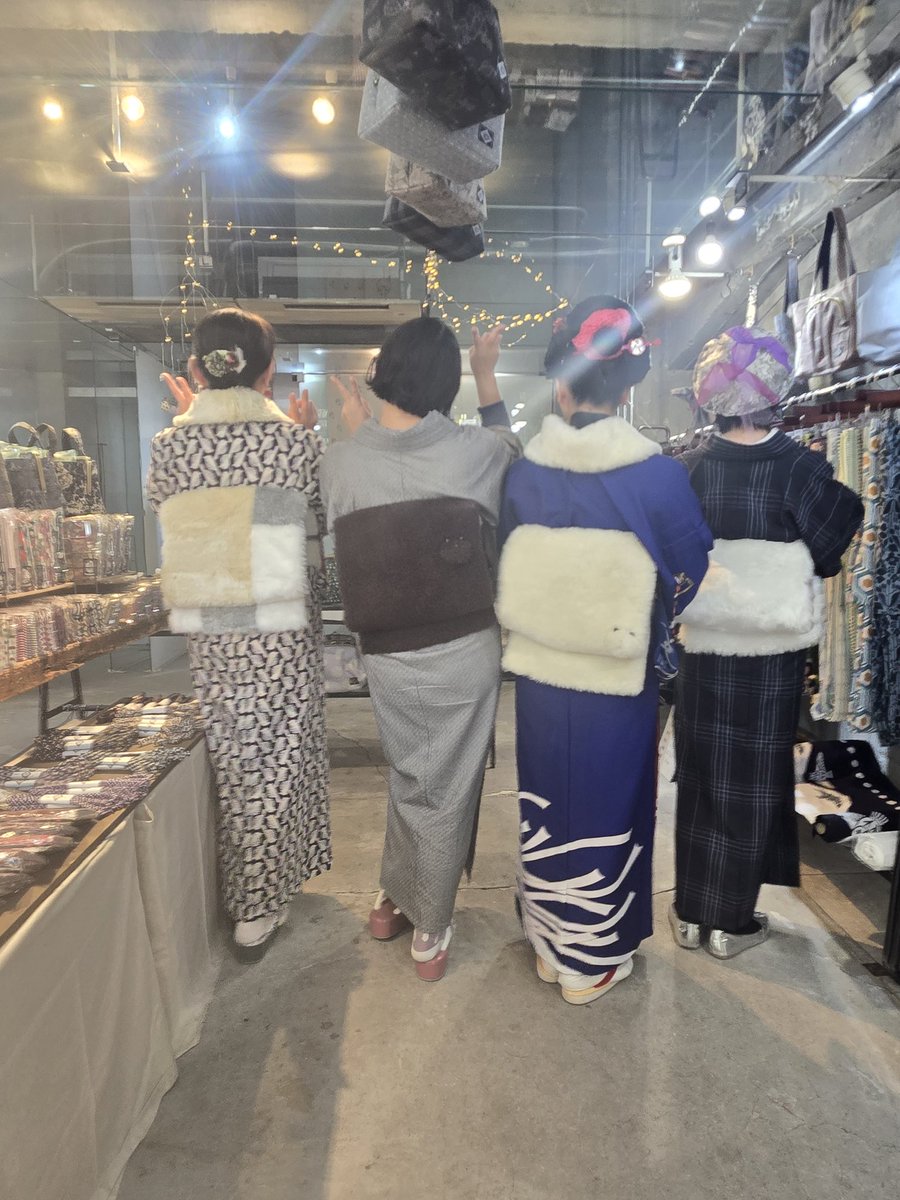 おはようございモフ！
ミミズクヤ東京店　本日2日目のモフモフGIRLSは！！
むむ？特別なメンバーが！！わーい🥰

モフモフまだかわいいの残っておりモフよ～🥰🥰