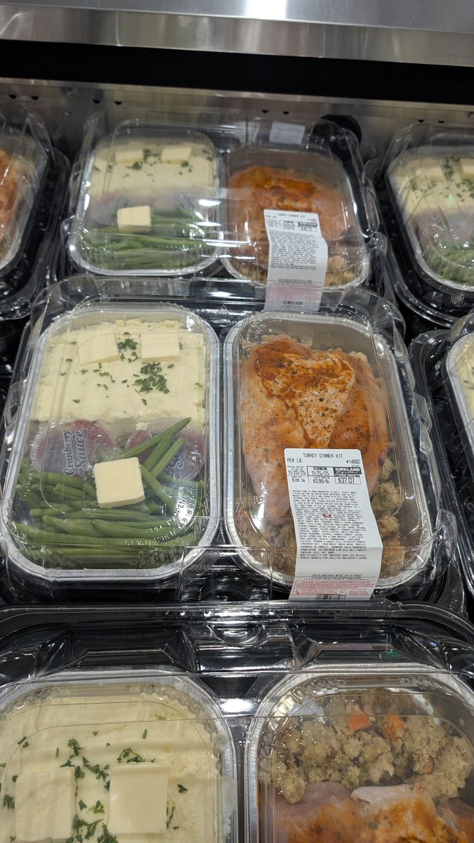 Quasicodo's tweet image. mandatory Costco pic... might delete later...

#costcobros