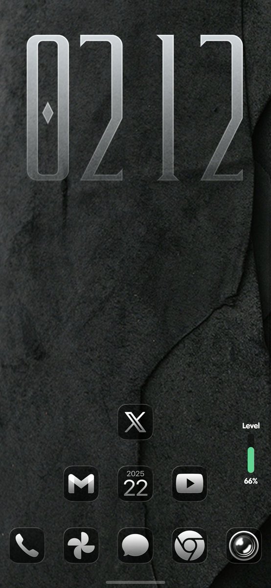 Rene_Amsterdam's tweet photo. 📞💥 iOS 26 Grey Metal 💥📞

Wallpaper to download 👇🏻 

iOS 26 kwgt Clockwidget by @Ahmadansari2233 

Selfmade battery 🔋 widget 

iGlassOS Dark iconpack by @EatosApps

@NovaLauncher 

@SamsungNL Galaxy S25 Plus https://t.co/TStcU8th2O