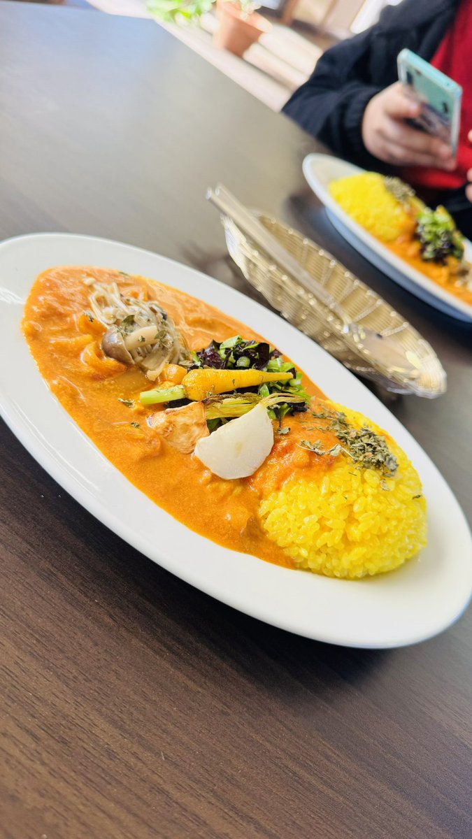 Autevelg8971's tweet image. 因島のみかんジュースが苦甘で素晴らしい美味しいが美味しい(
ハーブティーはレモングラス?とても上品で爽やか❀.(*´▽`*)❀.
カレーが美味しい&amp;amp;野菜の甘みで至福の朝食でした
#因島 #COGO #農家が営むカフェ