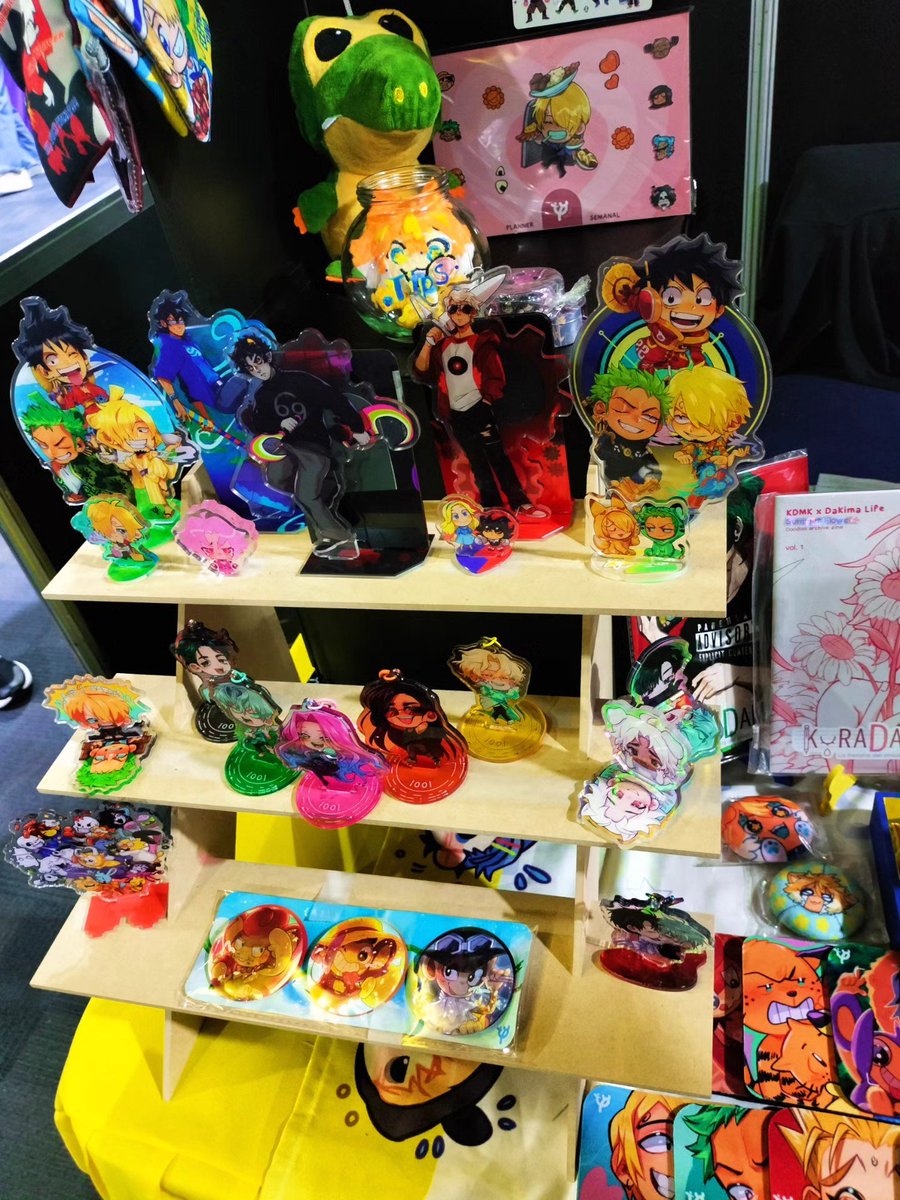 tulipan_works's tweet photo. This is how our side of the booth on the Cocos Locos collective looked at @HatsukoiComMx 🐊🐊🐊 Thank you so much to everyone who stopped by to say hi and got some of our goodies! We didn't manage to take many pictures of the whole booth, but here are some! ✨✨💙💛 https://t.co/ONgigGMxWC