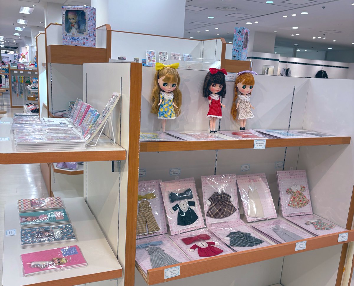 marysandoll's tweet photo. 名古屋栄三越のポップアップショップに行ってきました。
発売当初はスルーしたユーアールさんをお迎えです。実物見たらかなり好みでした😍
これからも毎年来て欲しいなー
#ジュニームーン
#ネオブライス https://t.co/irlZMggkUU