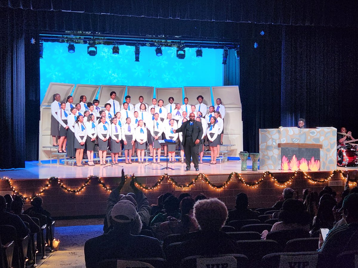 MsTedu's tweet image. What better way to begin the holiday season than with  melodies of cheer &amp;amp; movement of joy. Thank you Banneker HS for being the featured choir at our Shades of Winter Chorale Concert.

As always, stellar performance tonight @QClaybrooks