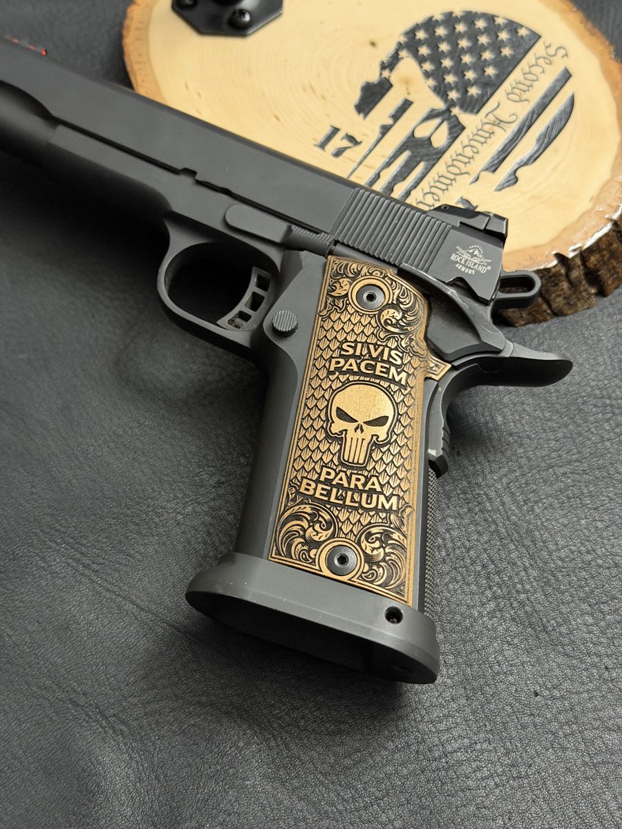 BrowneWorks's tweet image. Excellent artwork from Fragout Design Studios @FragoutDesign