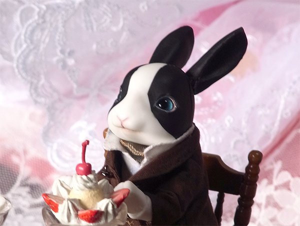 寒いね
お茶とケーキでもお召しなされ