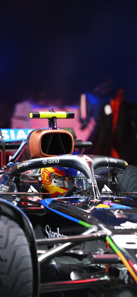 JuampiDesigns's tweet photo. #Wallpapers 📱
 └📂 #Formula1 
      └📂 #LasVegasGP 🇺🇸
            └📂 #CarlosSainz  🇪🇸 https://t.co/JqcBbZihLS