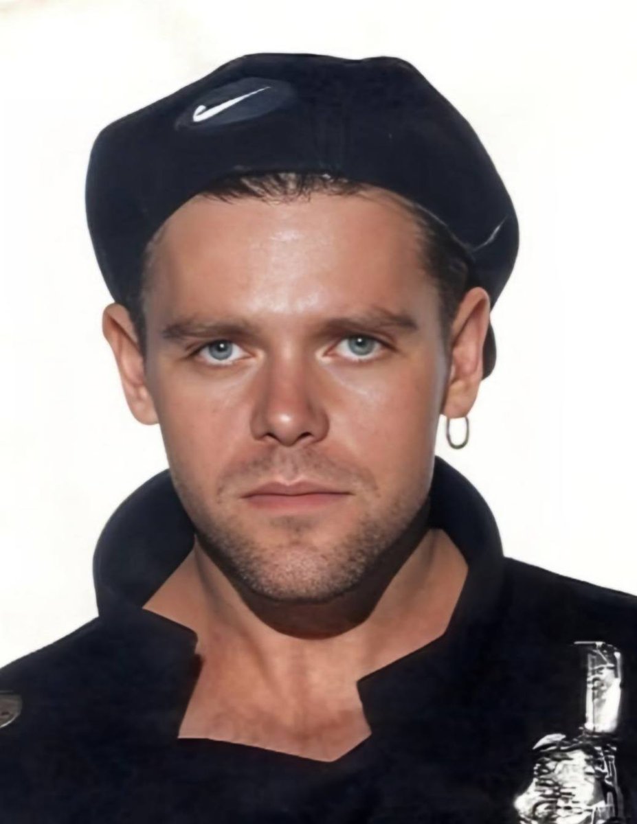 ellington_dawn's tweet photo. Good night, Captain Kruspe #RichardKruspe #RZK #RichardVonRamstein #Rammstein #Emigrate https://t.co/7ol8G5eXHS