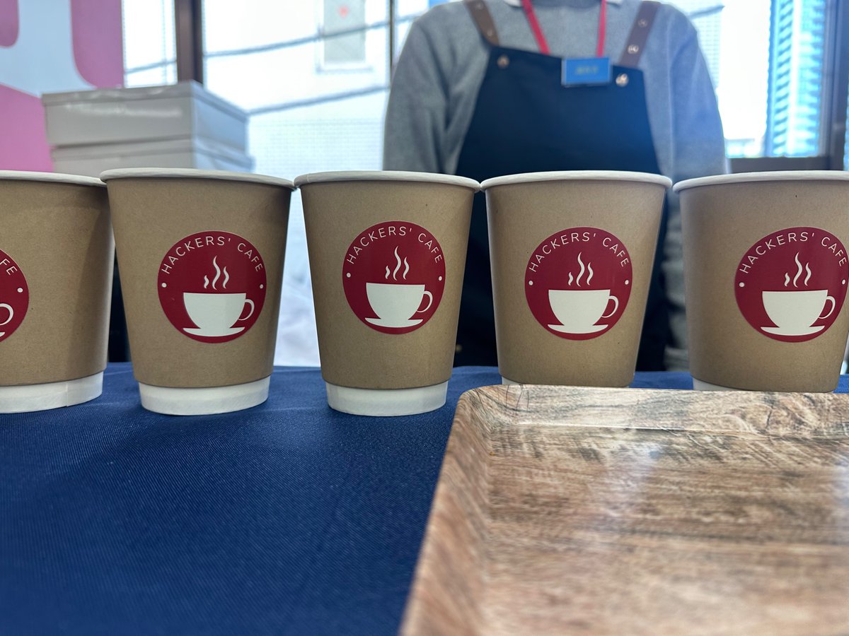 tus_osk's tweet image. 応用数学研究部は本日と明日、理大祭に出店しています！

☕️ カフェ (紅茶・軽食販売)
💡 アルゴリズムクイズ
🎮 アプリ開発展示
🧠 会話型AI展示
📕 参考書展示

「神楽坂キャンパス 3号館 2F 談話室」にてお待ちしています✨

#理大祭 #理科大