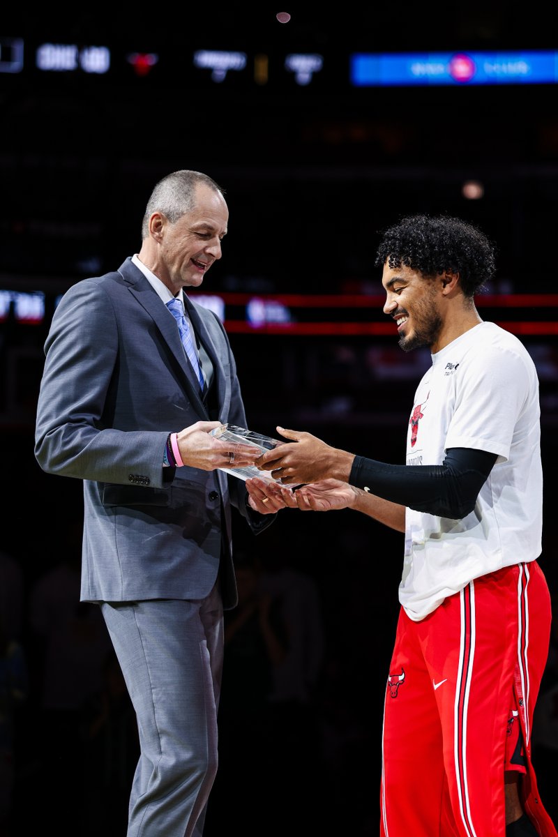 AK presented Tre with the October @nbacares Community Assist Award before tonight's game 👏  