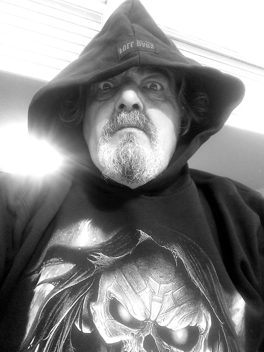 Muy buenas y santas jeje
#MiFotoBang para <a href="/revista_bang/">Revista Bang !!</a> 
QueSeaRock 🎶 🤘 🎶