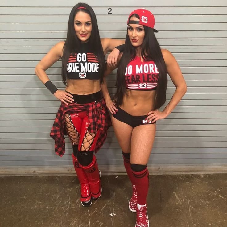 Hailz2869's tweet image. Happy Birthday to these two super talented ladies @NikkiAndBrie!! #Fearless #BrieMode