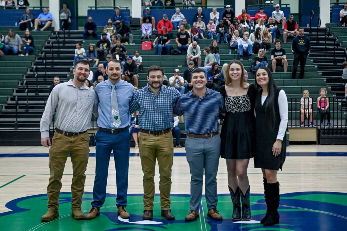 CVHSGrizzlies's tweet image. Great night at the View honoring our Hall of Fame class.#ONEVIEW