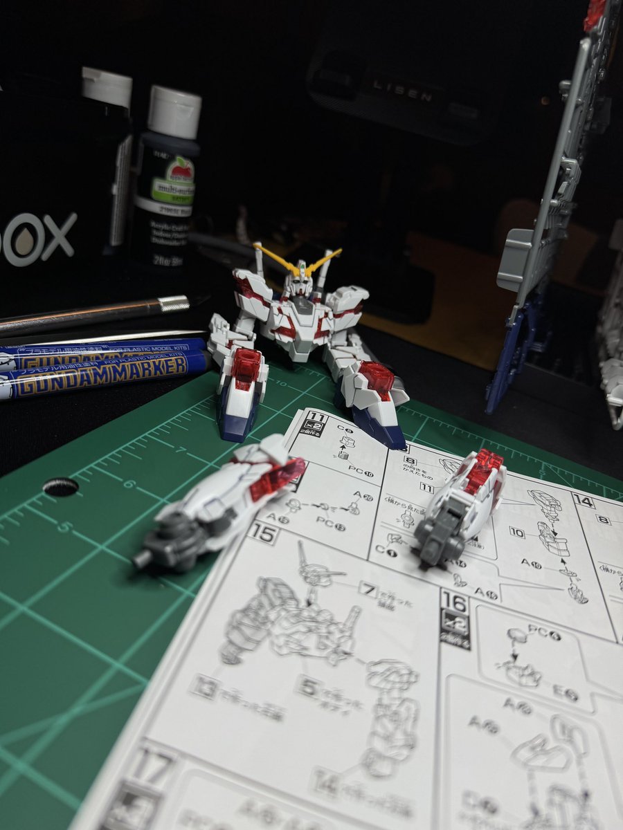 RevRobbyRay's tweet image. wild friday night!

#gundam
#gunpla