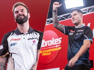 nlsportnieuwsnl's tweet image. Engelse darter rijdt zes uur om zieke speler te vervangen, maar moet met één leg weer naar huis - #darten #darts #pdc #mvg #ndb #dartslive #dutchdartsmasters #pdcdarts #dartsofinstagram #lovethedarts - NLSportnieuws.NL - buff.ly/q0yO0pY