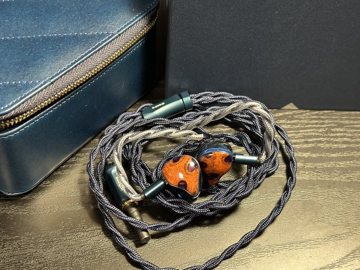 再緩募

Unique Melody The Multiverse Mentor
35万円

ピンの緩みなどもなく美品、eSiq済み

フリマアプリでの取引も可能ですが、その場合は手数料分を上乗せさせていただきます。

その他気になることがあればお気軽にご連絡ください🙇‍♂️